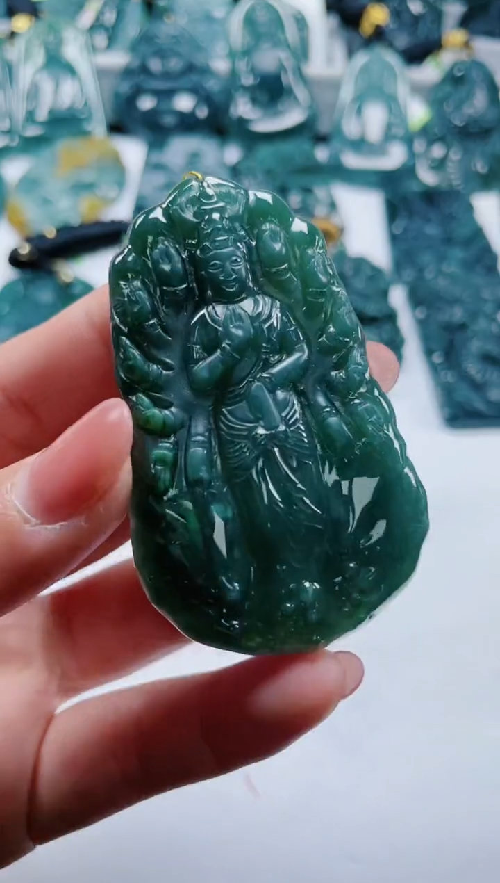 【闪购商品】翡翠颈饰未镶嵌