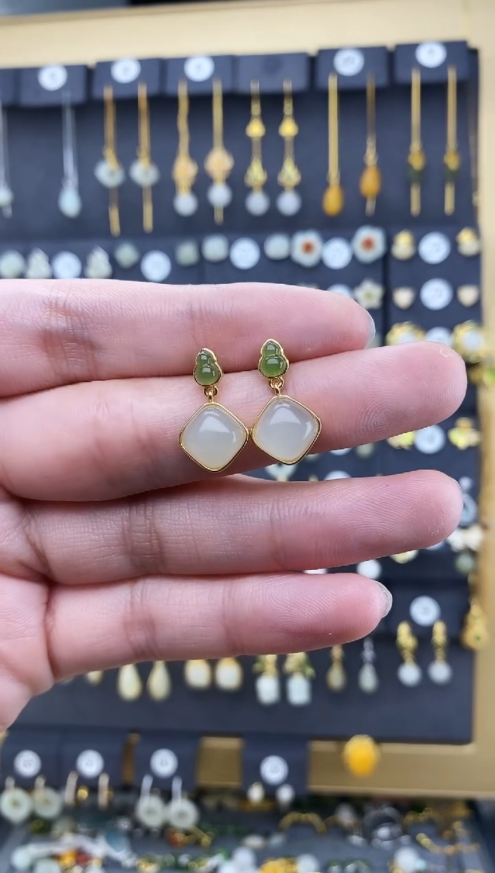 银S925镀金镶嵌蜜蜡耳钉葫芦