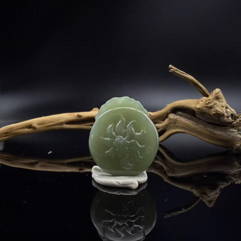  和田玉九尾狐吊坠7542