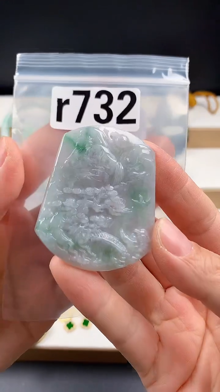 颈饰未镶嵌翡翠天然翡翠吊坠挂件