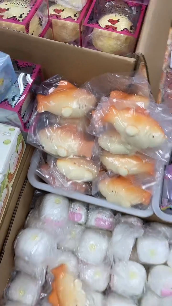 莫凌鲨鱼，品牌清仓默认瑕疵无售后