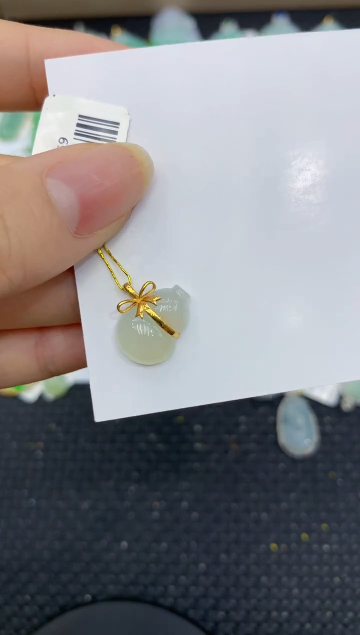 【闪购商品】翡翠颈饰18K金镶嵌11111111111