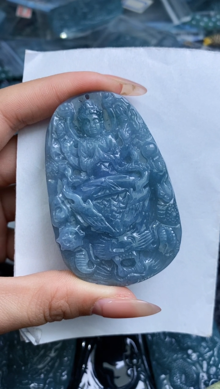 【闪购商品】翡翠颈饰未镶嵌           