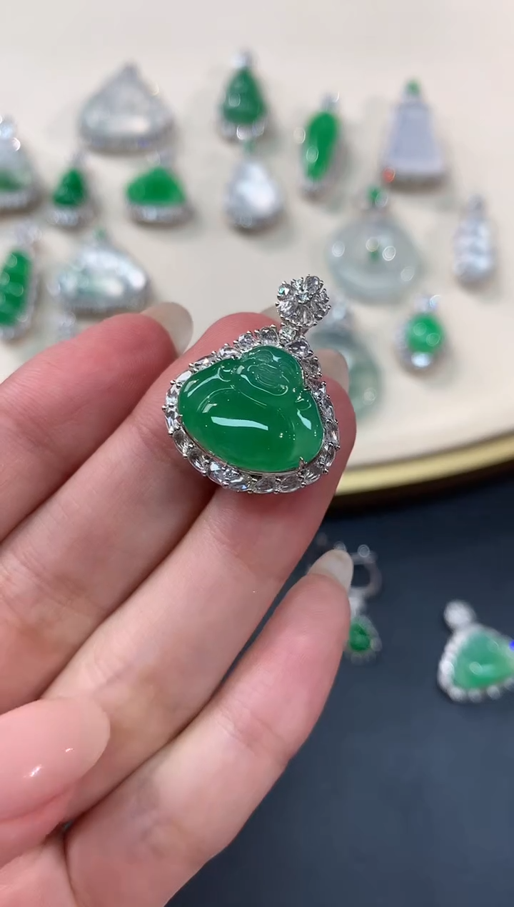 【闪购商品】翡翠吊坠(不含链)18K金镶嵌A542|29800