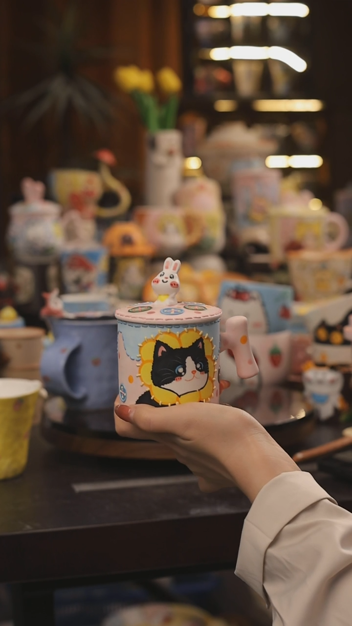 景德镇釉下彩绘设计师款式陶瓷