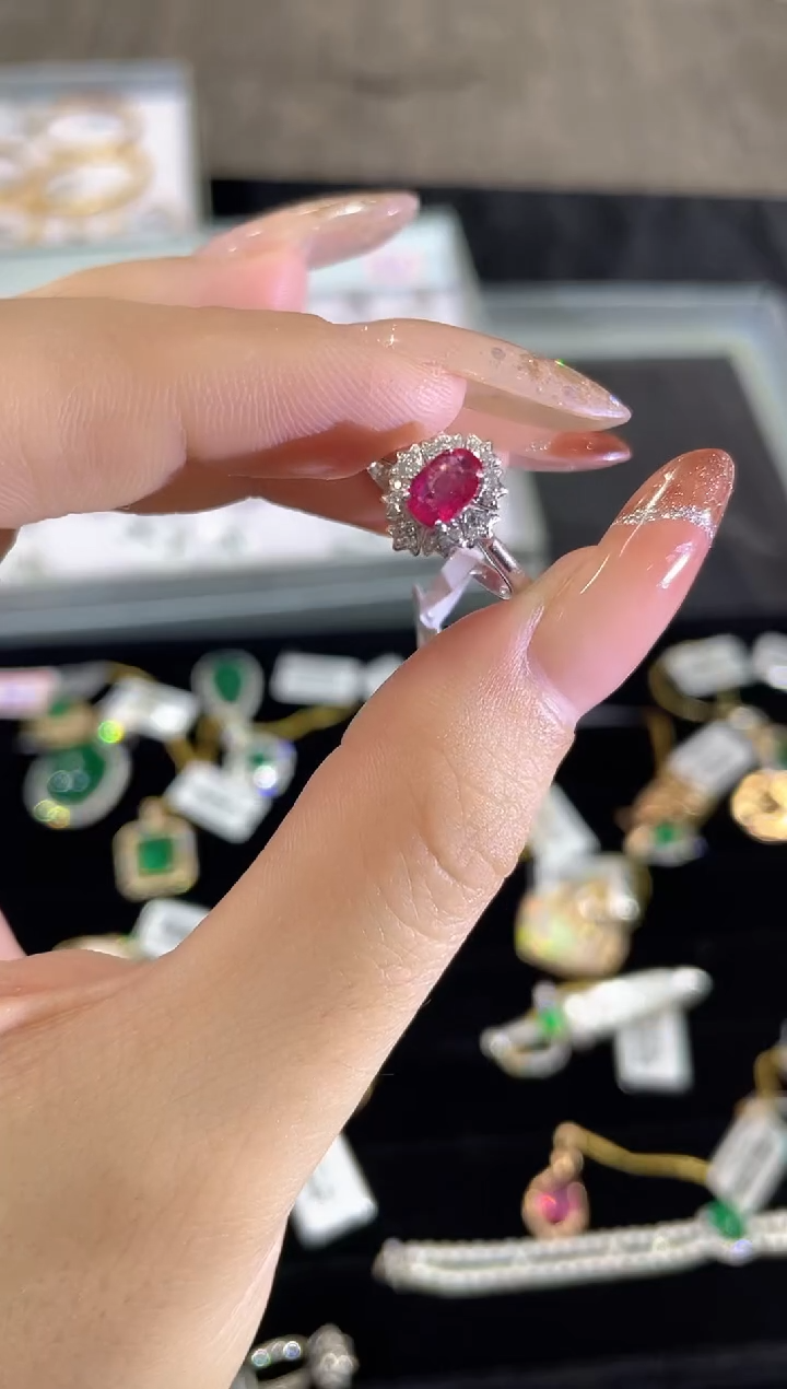 18K金镶嵌戒指红宝石无烧红宝石    XFY