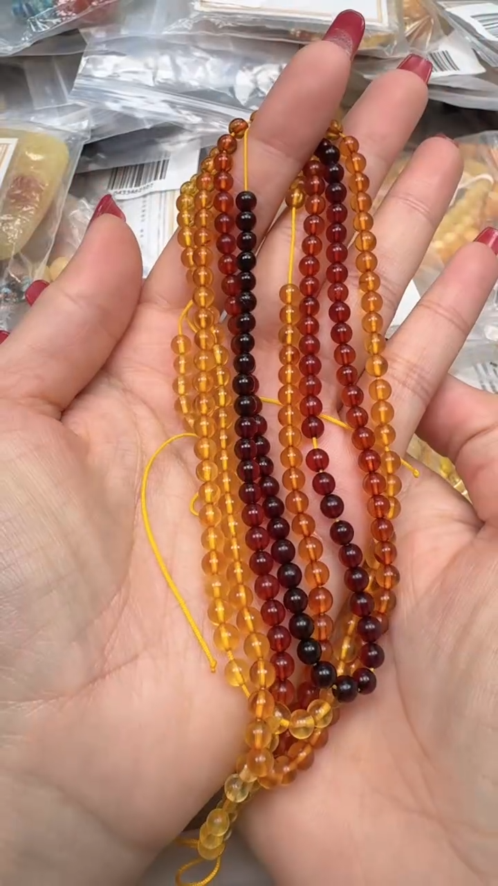 裸石琥珀未镶嵌随机一件