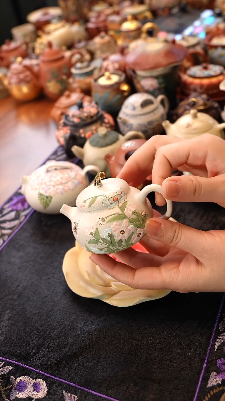 茶壶紫砂繁花茄瓜