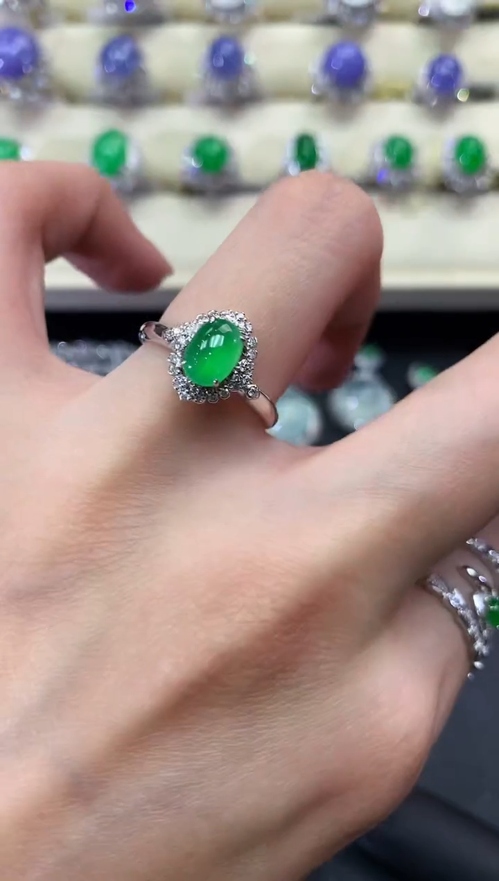 【闪购商品】翡翠戒指18K金镶嵌a93