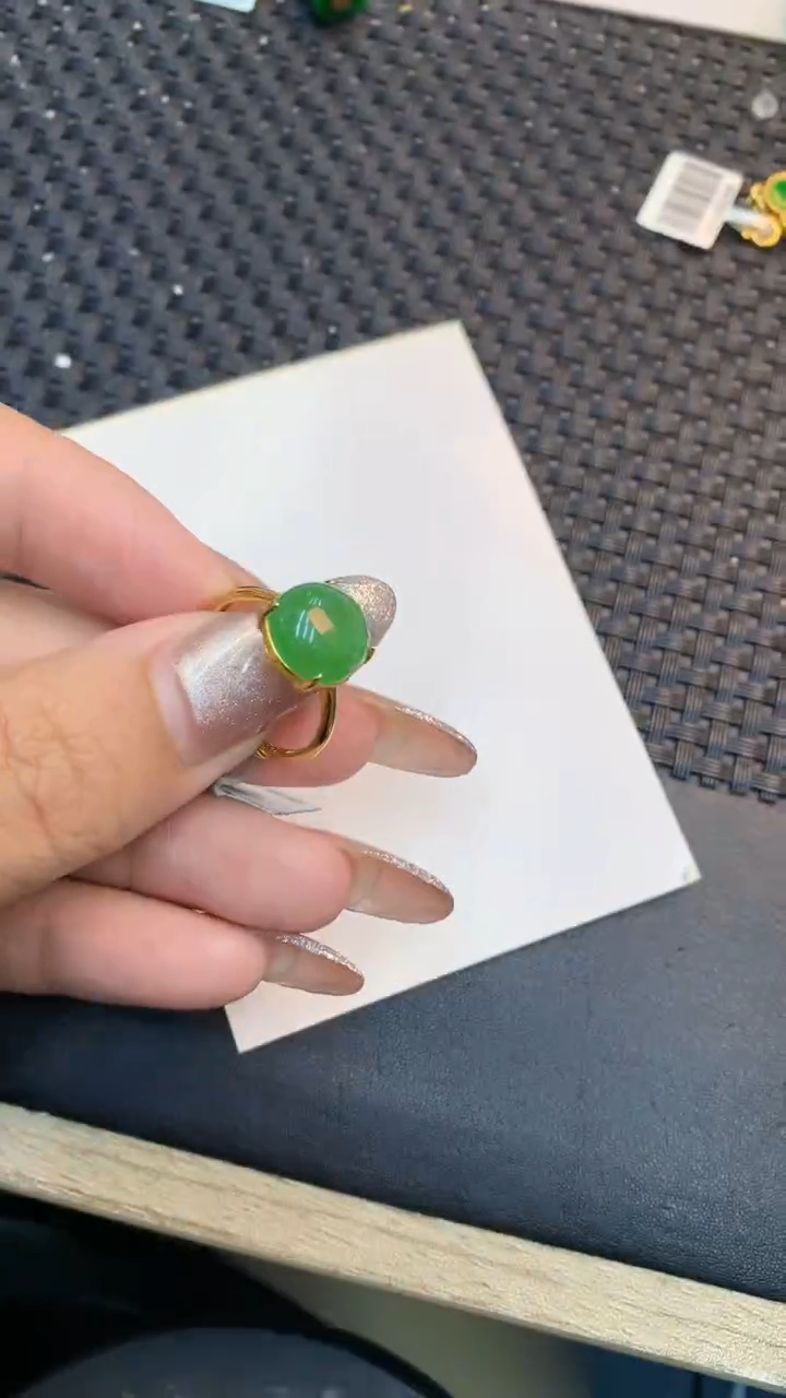 颈饰未镶嵌翡翠1