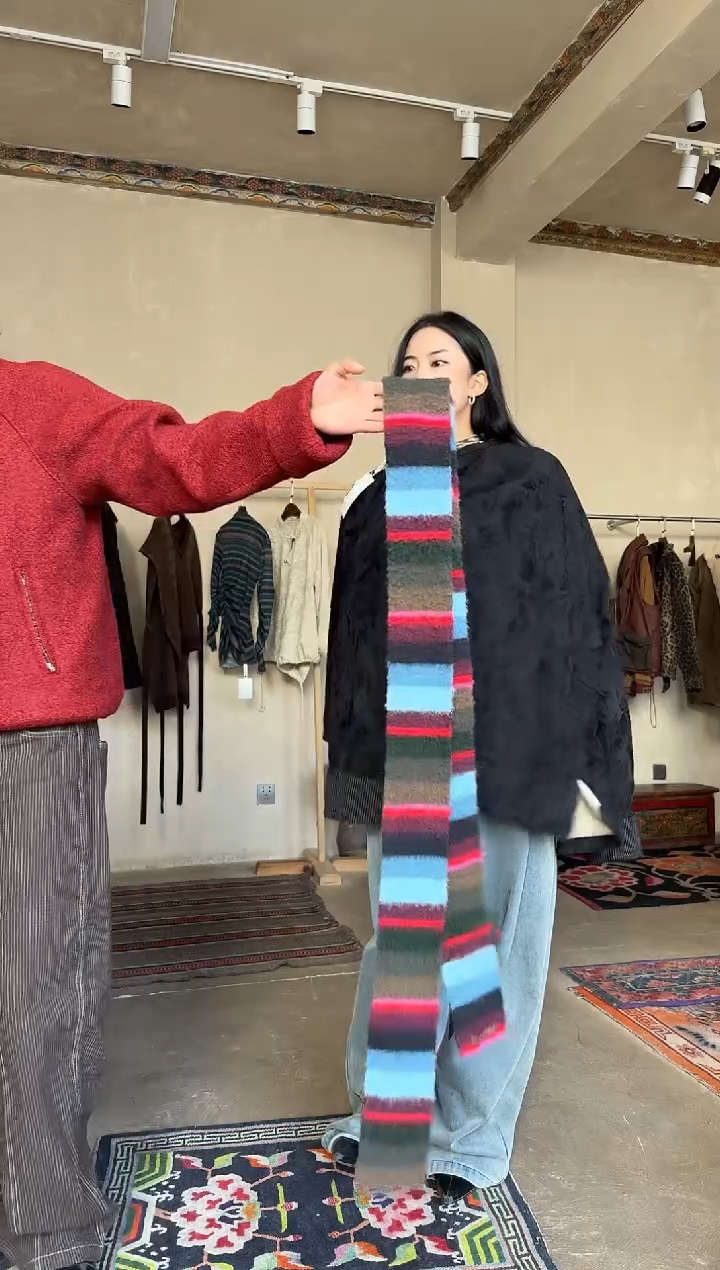 KWC26FW粉色彩条围巾