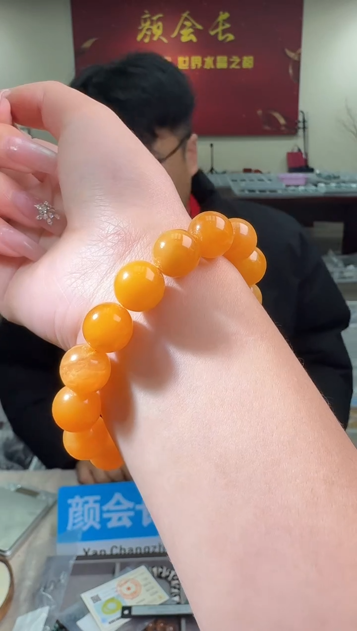 【闪购商品】蜜蜡手链未镶嵌多样性发一件 525 12m+