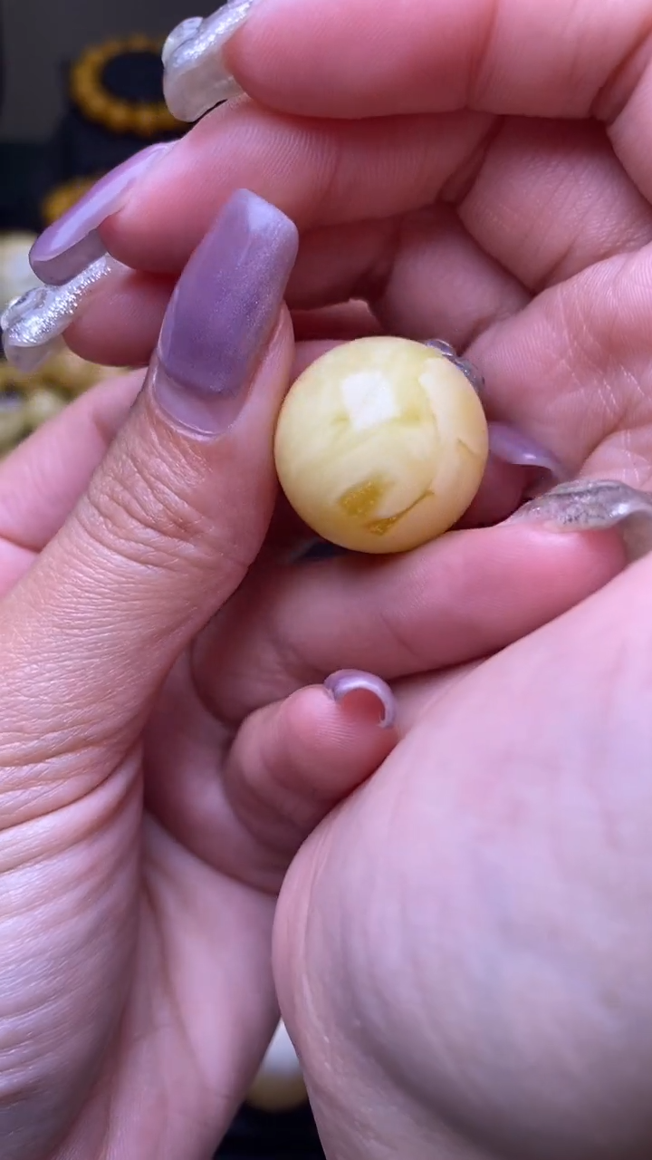 【闪购商品】琥珀裸石未镶嵌葵. 87