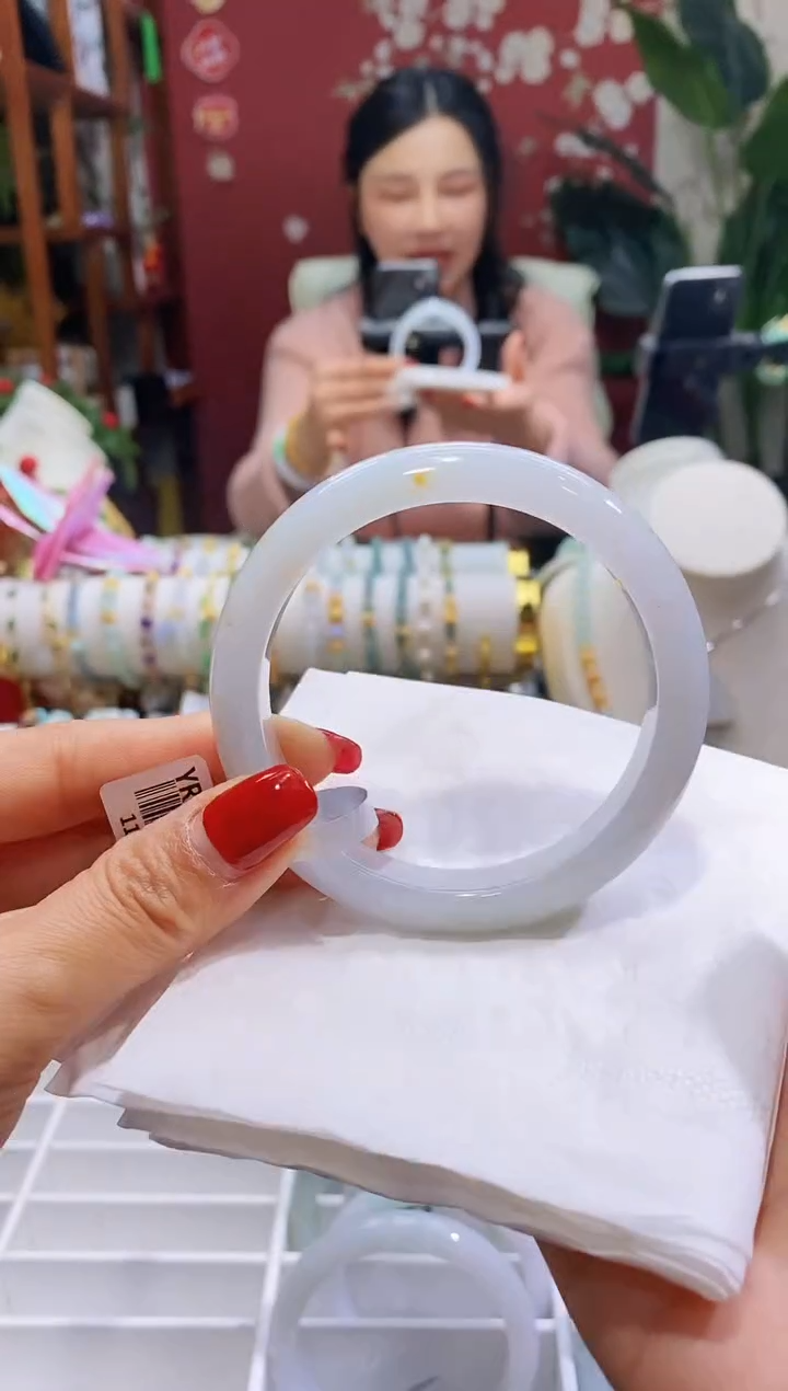 【闪购商品】翡翠手镯未镶嵌106洒金6061/12.7*8.6