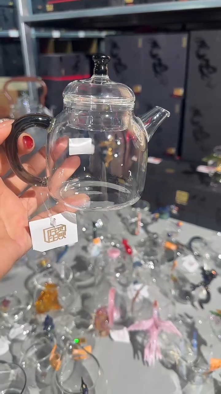 黑色方圆壶晶焱金标