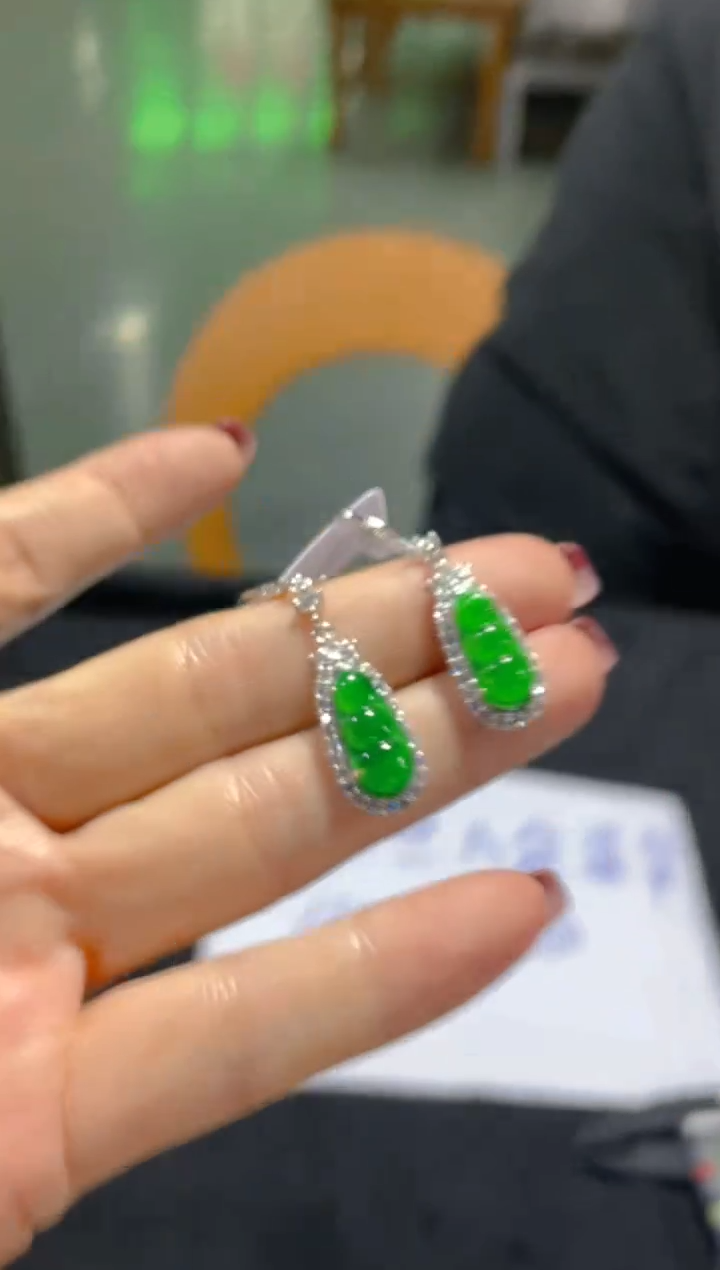 【闪购商品】定制翡翠未镶嵌天然A货翡翠假一罚四（多样性发货）