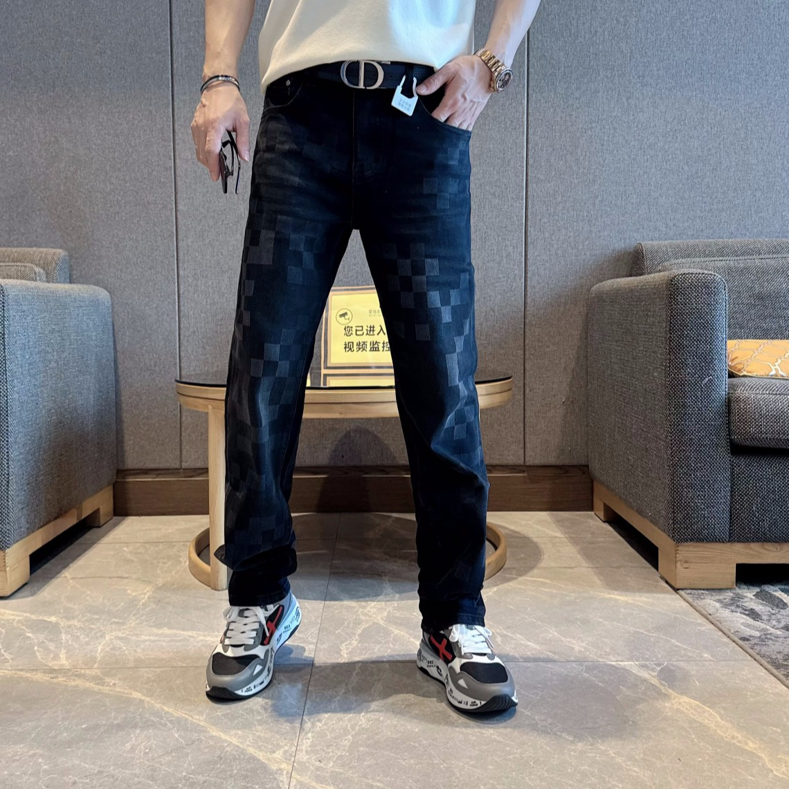 2025秋季男士水洗高品质牛仔裤小直筒格子黑色百搭时尚秋冬休闲裤
