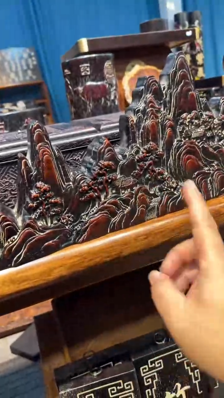 木紫檀黄山摆件邵氏紫檀木艺