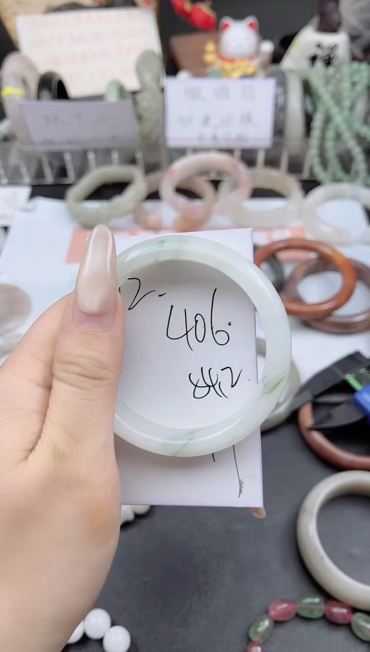 未镶嵌手镯石英质玉406