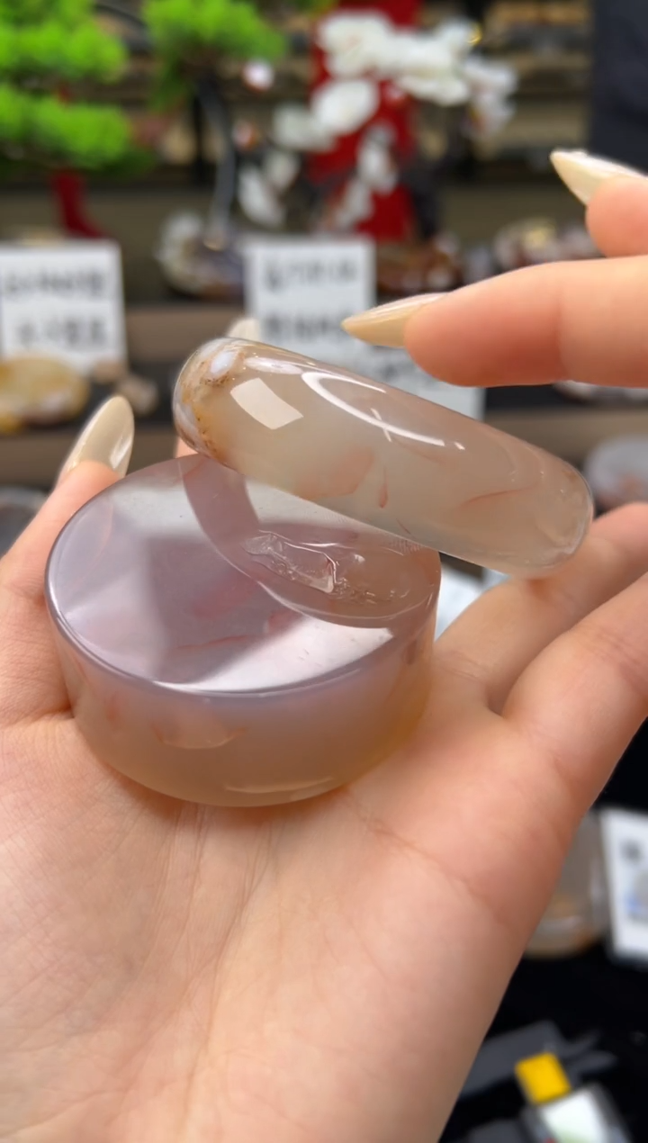 【闪购商品】石英质玉手镯未镶嵌58圈口（赠送镯心)21250