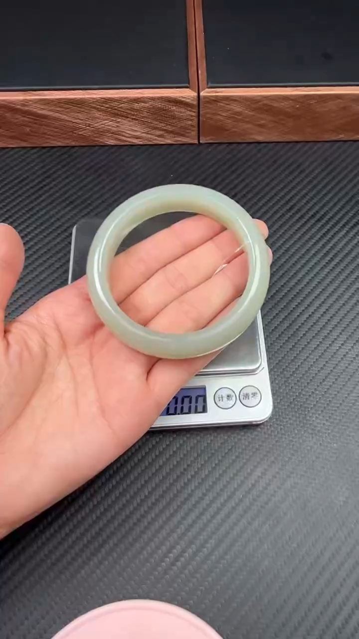 【闪购商品】和田玉手镯未镶嵌且末微色差近矿60