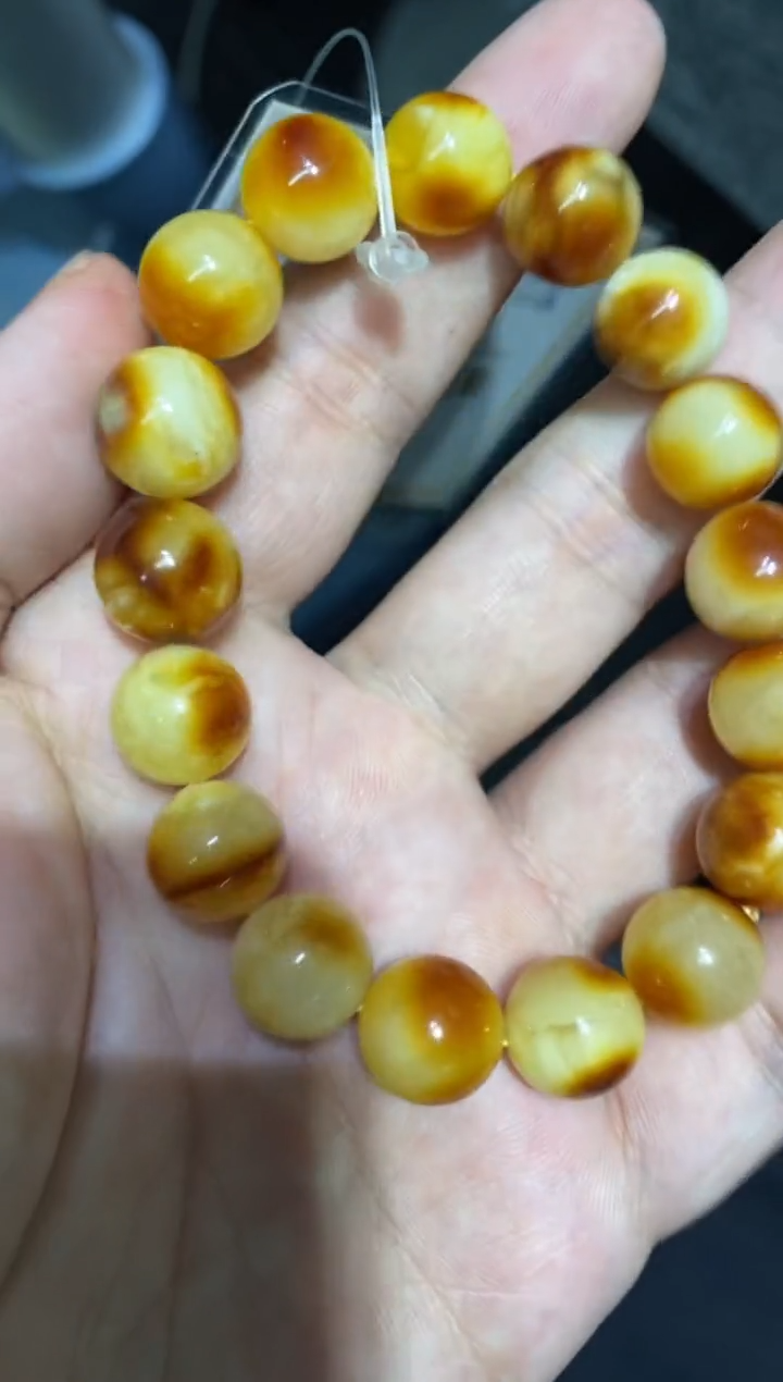 裸石蜜蜡未镶嵌焦皮料手串