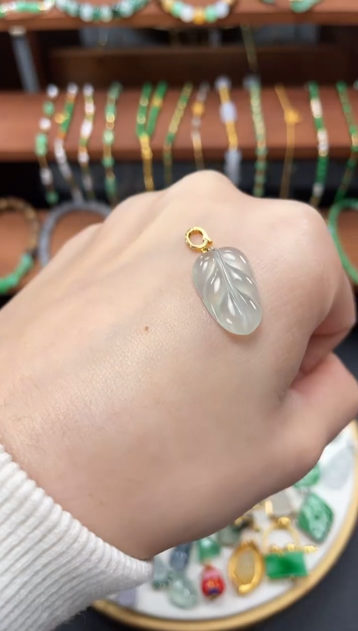 【闪购商品】翡翠吊坠(不含链)18K金镶嵌一个   JK251