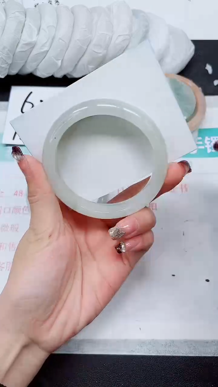 【闪购商品】石英质玉手镯未镶嵌A53-60/61