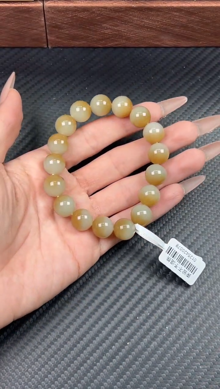 未镶嵌手串和田玉若羌微色差卡12Jm