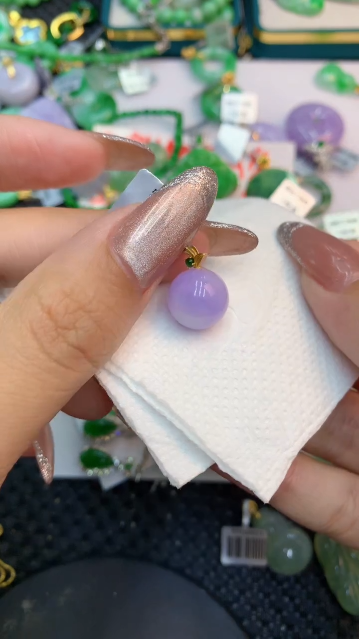 颈饰18K金镶嵌翡翠1