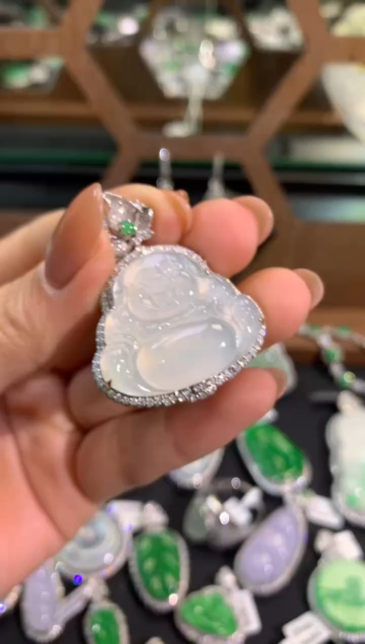 【闪购商品】翡翠吊坠(不含链)18K金镶嵌吊坠