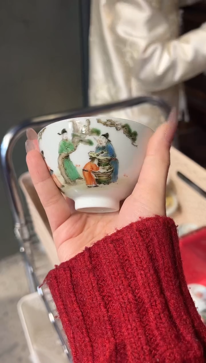 【闪购商品】24号快雪时晴古彩人物鸡心杯-翰林四学士