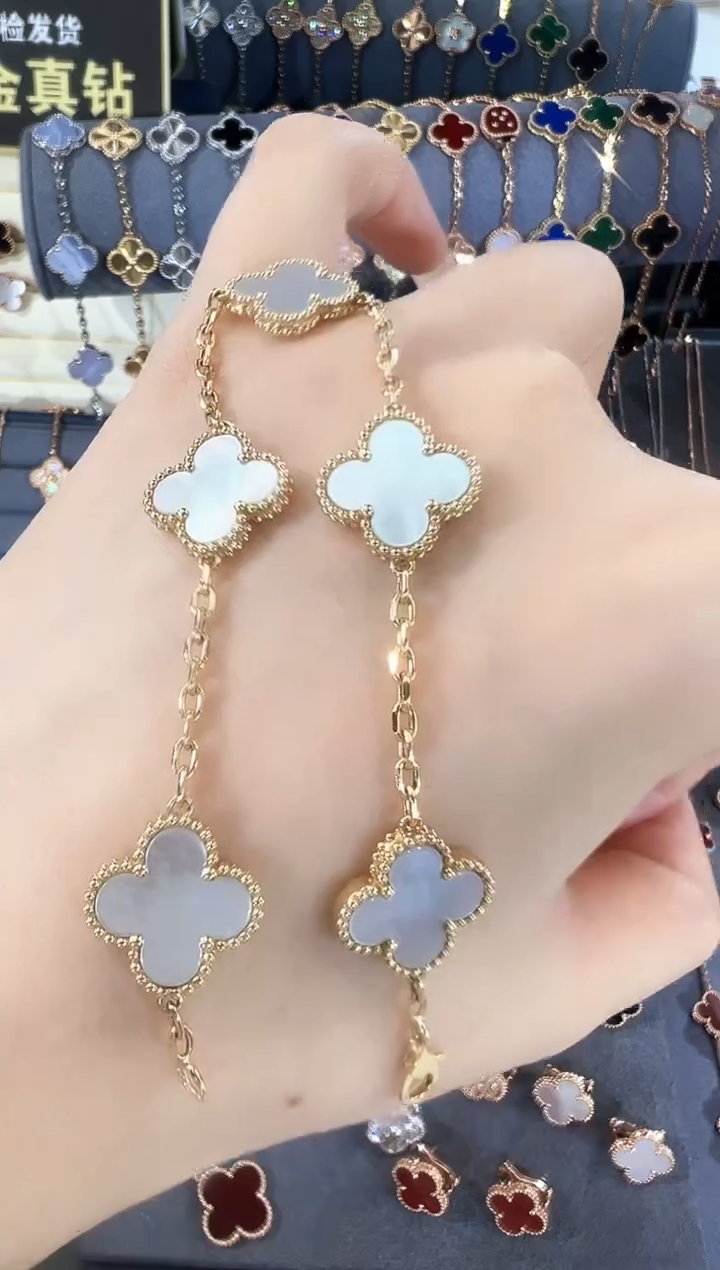 【闪购商品】贝壳（贝母）手链18K金镶嵌K黄手链