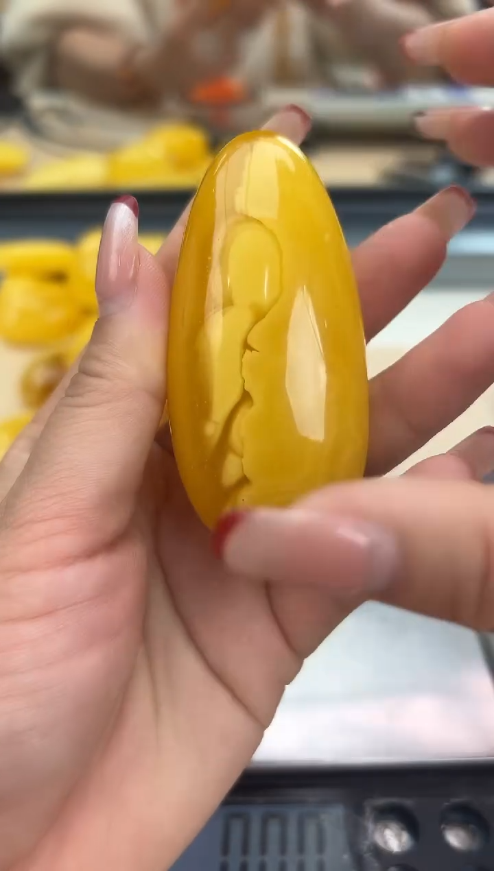 【闪购商品】琥珀裸石未镶嵌蜜蜡吊坠