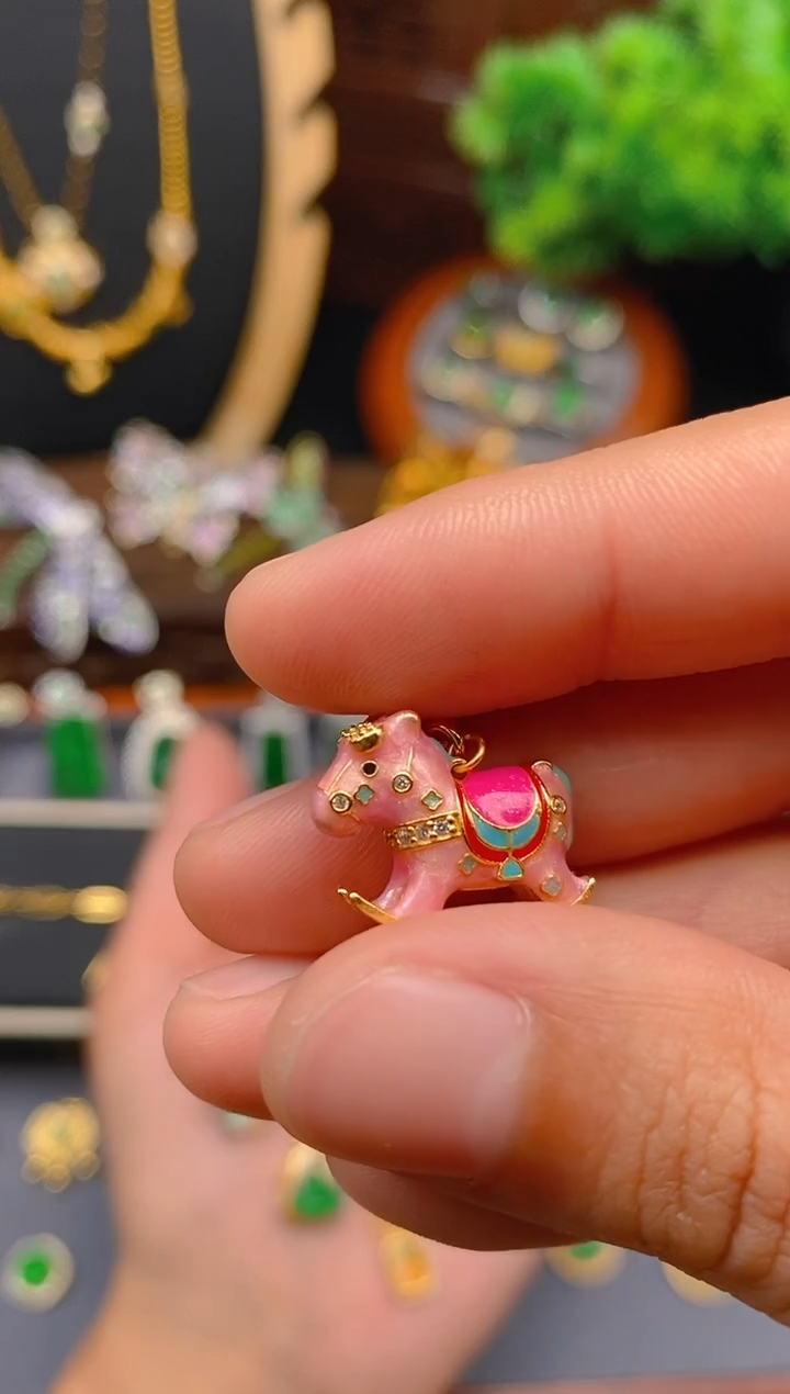 【闪购商品】翡翠吊坠(不含链)银S925镶嵌粉色木马