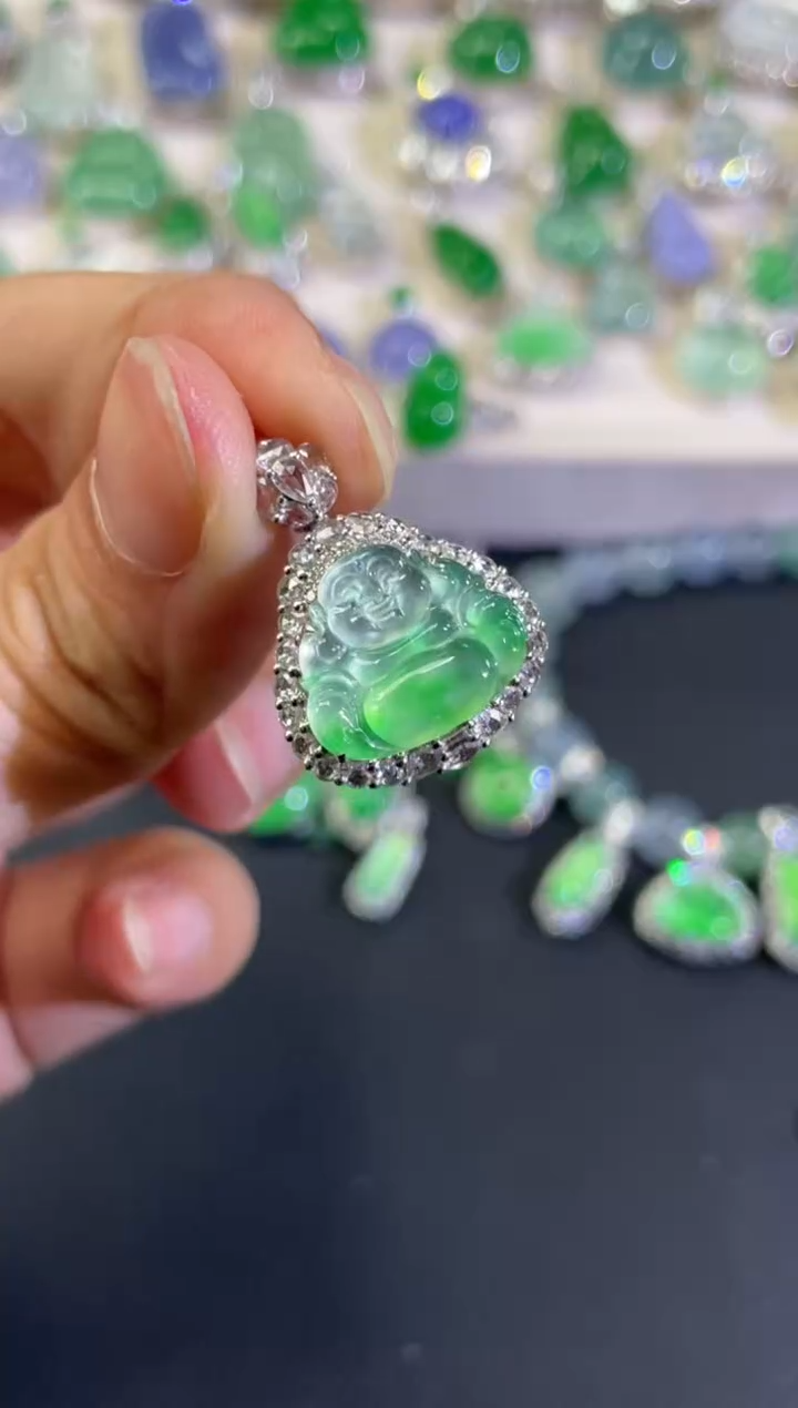 吊坠(不含链)18K金镶嵌翡翠A594|27800