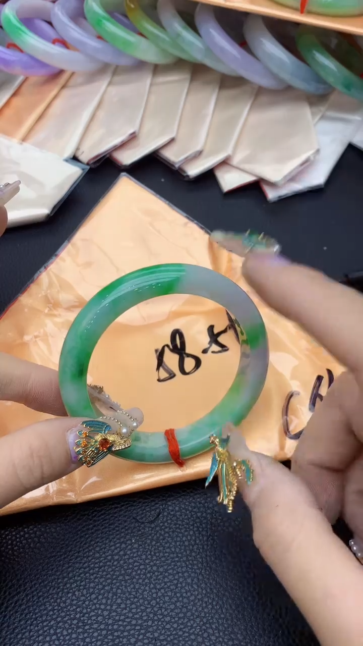 【闪购商品】翡翠手镯未镶嵌1001555521