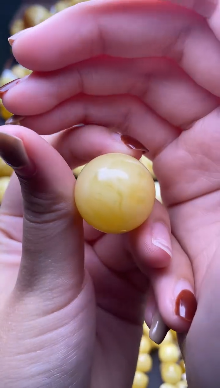 【闪购商品】琥珀裸石未镶嵌大小姐珠宝77