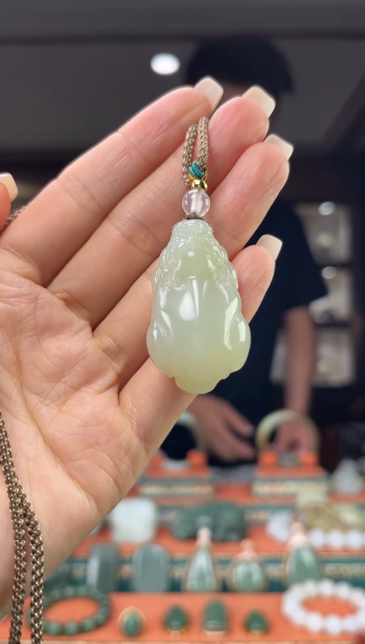 和田玉未镶嵌颈饰佩佩