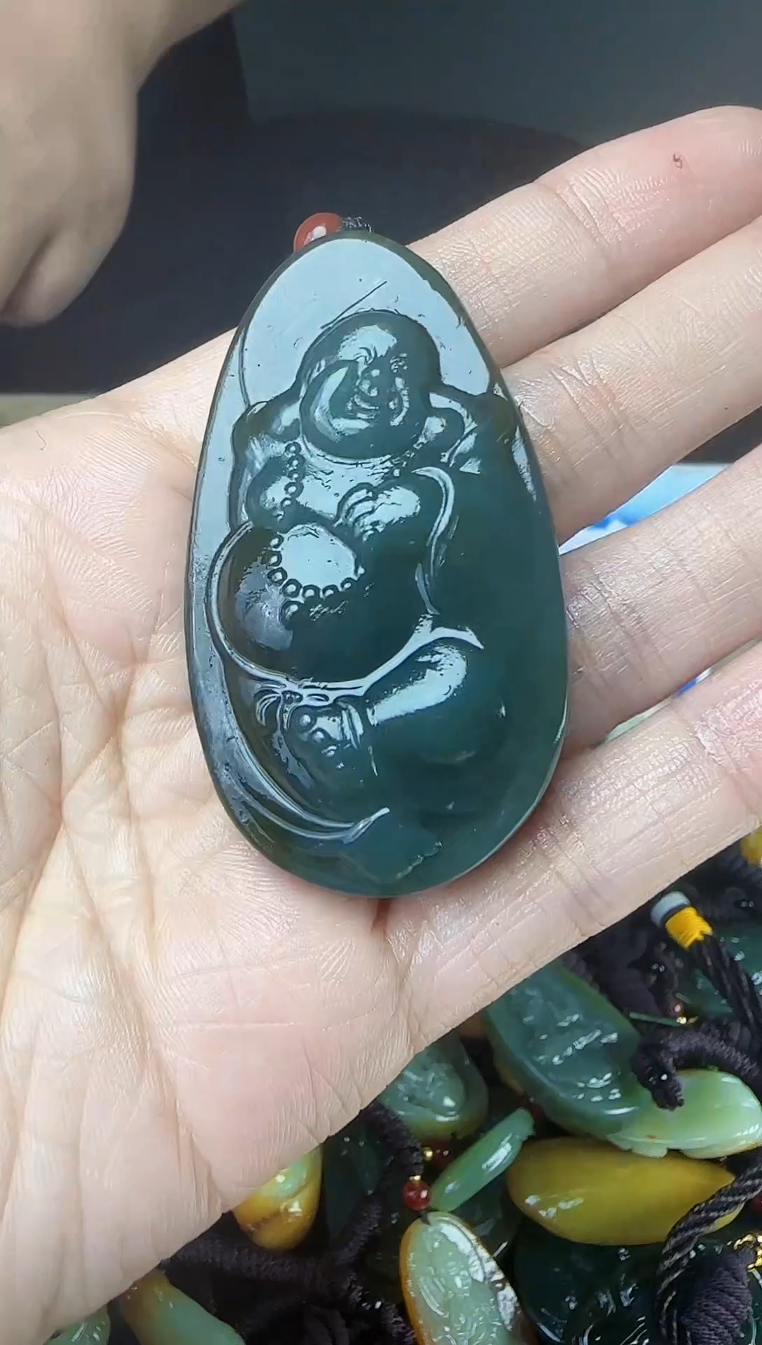 和田玉未镶嵌颈饰1