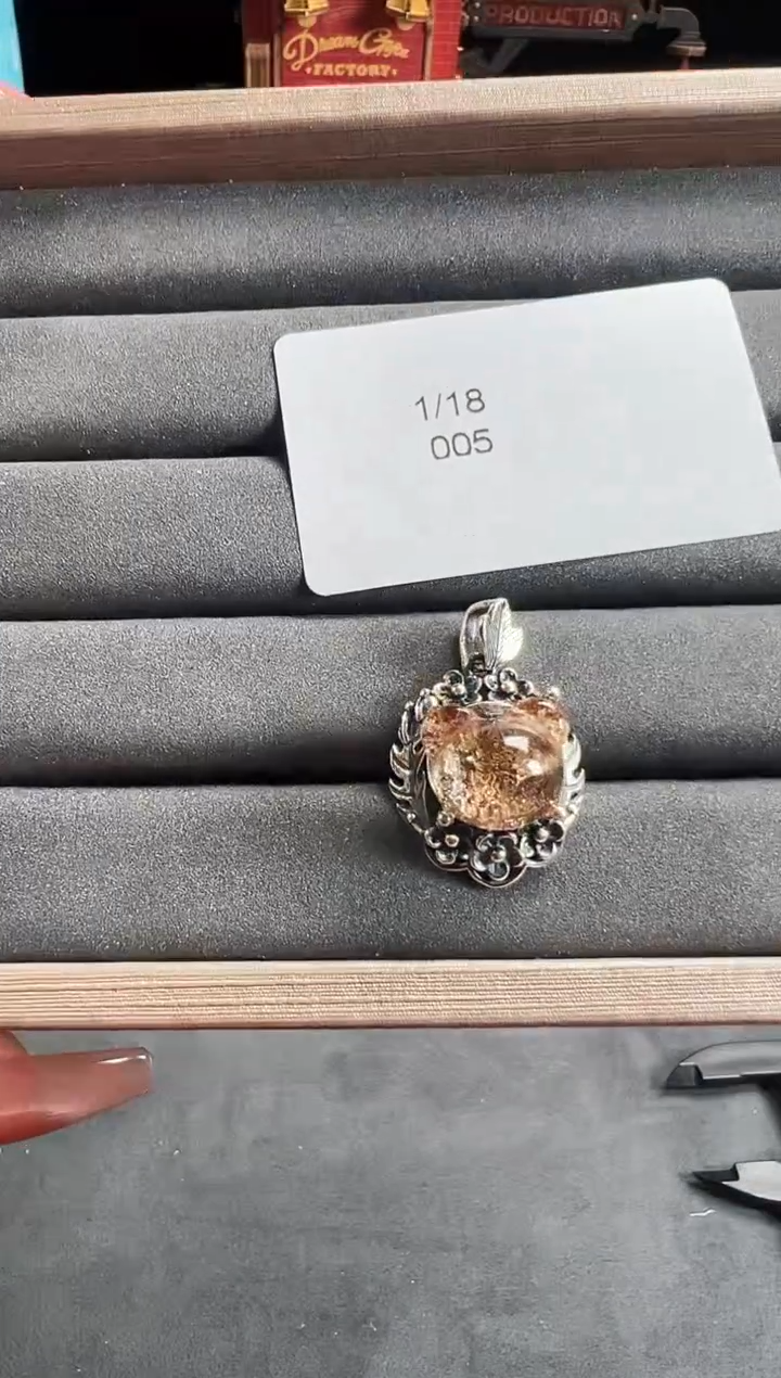 【闪购商品】水晶吊坠(不含链)银S925镶嵌发一（005）