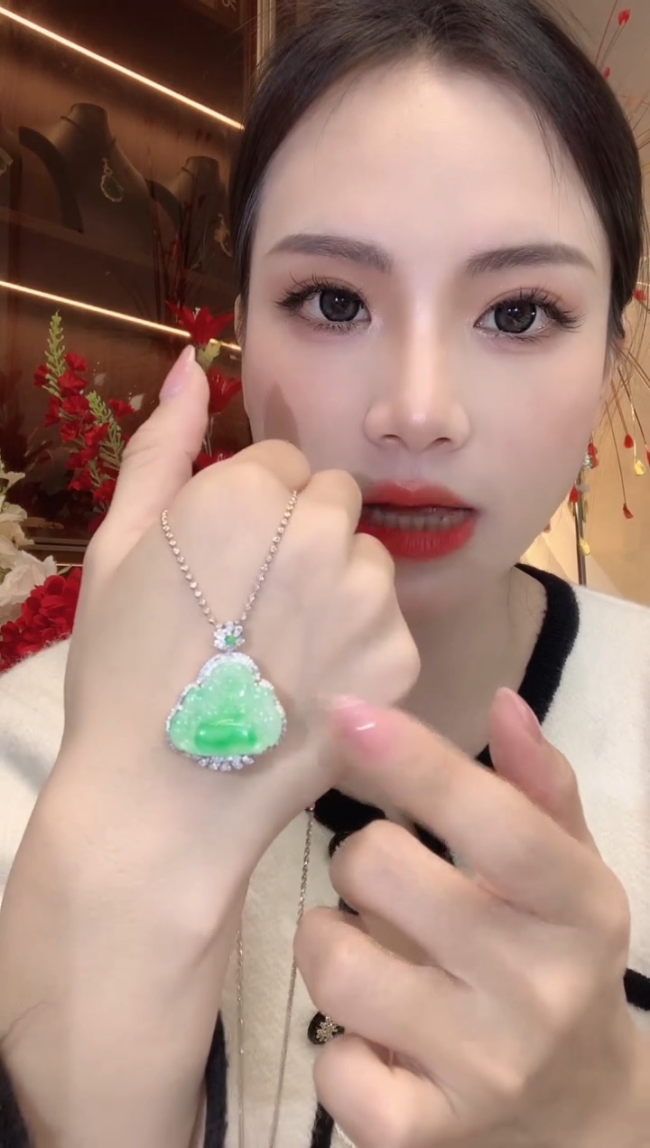 【闪购商品】翡翠吊坠(不含链)18K金镶嵌C1