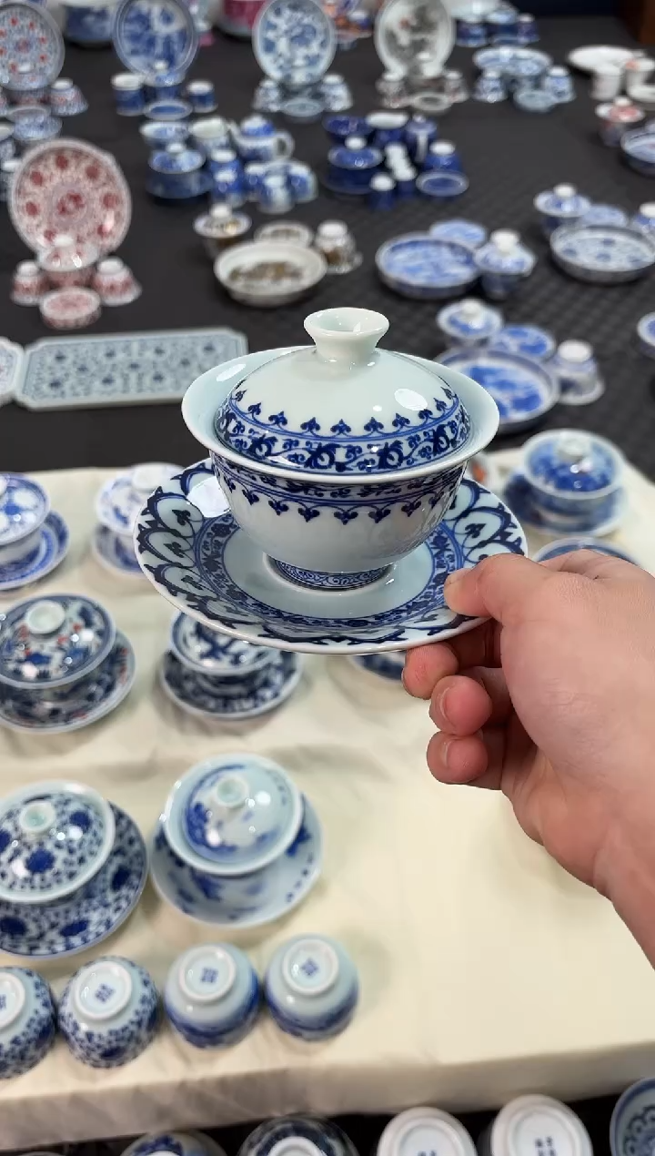 盖碗瓷景德镇陶瓷茶具青花宝相元宝盖碗19