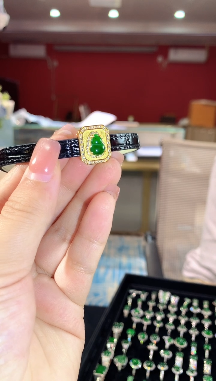 【闪购商品】银S925镶嵌翡翠手链040ZY时尚