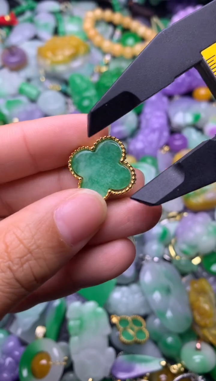 颈饰未镶嵌翡翠缅甸翡翠吊坠