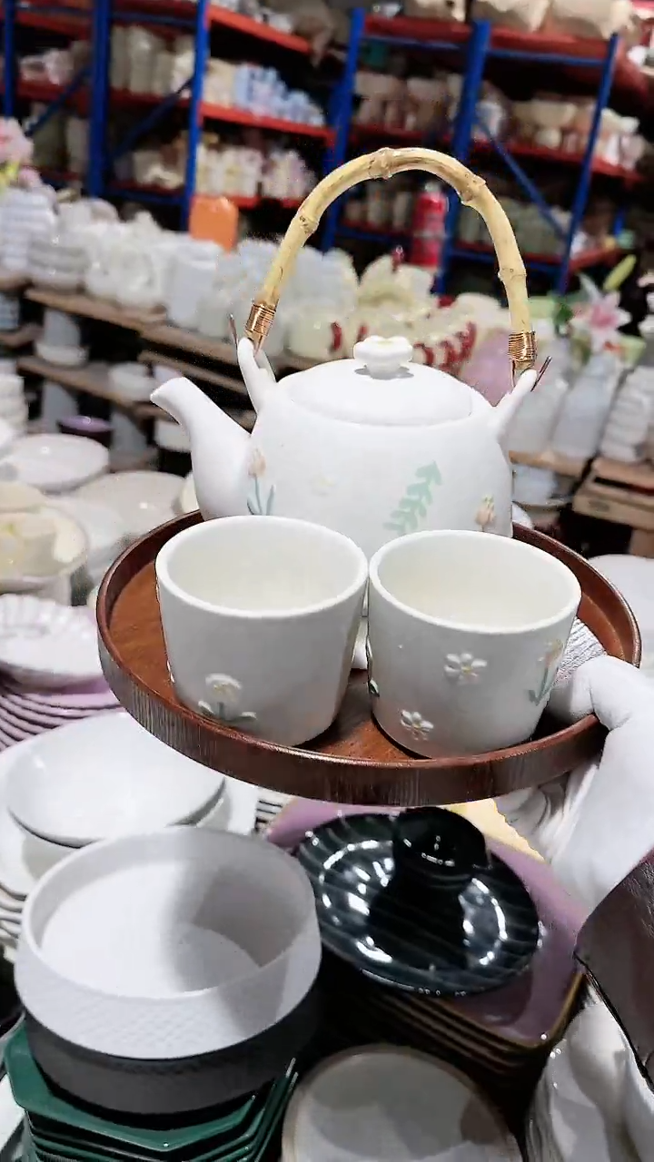 【闪购商品】瓷片小雏菊一壶2杯3件套微瑕 凑满20元包邮