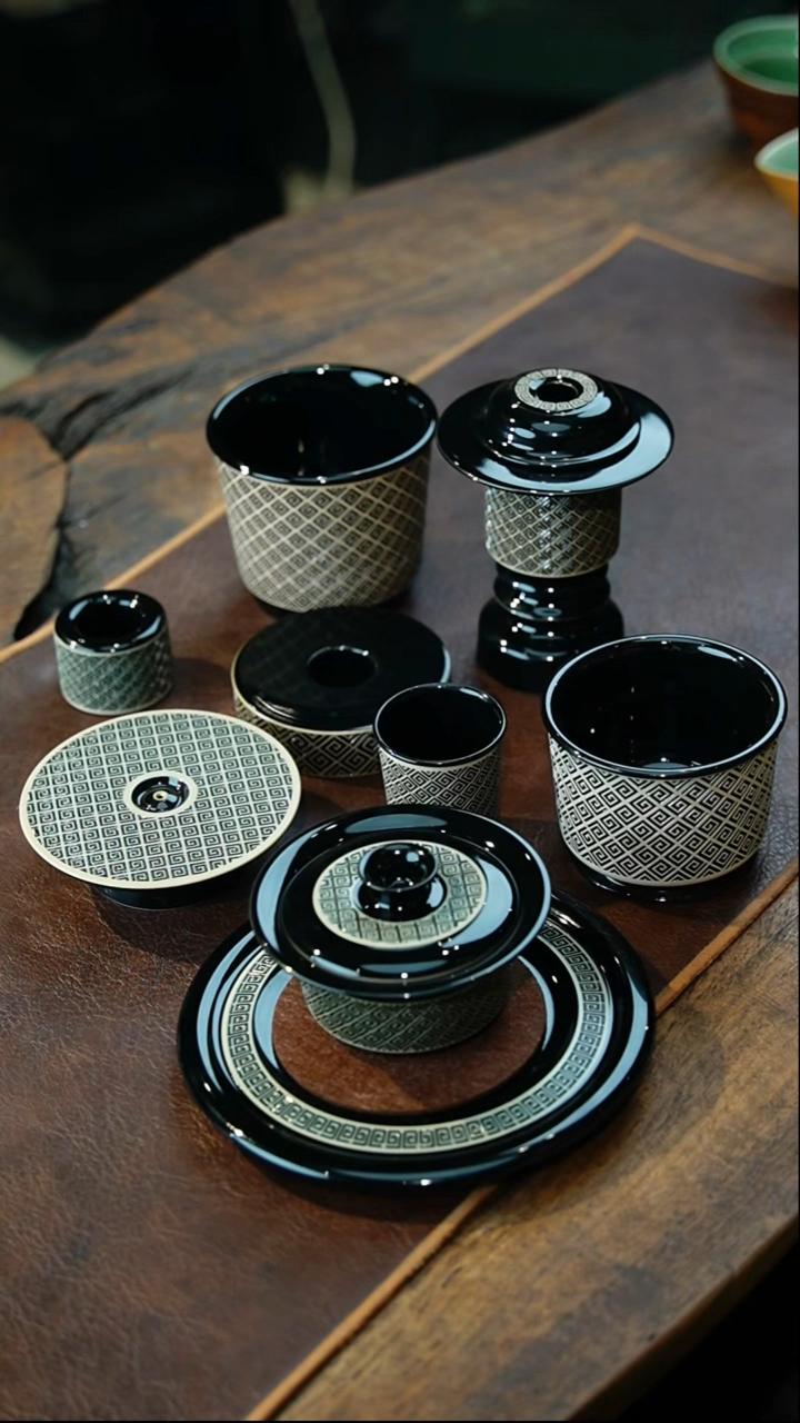 【闪购商品】瓷片李斌 玄色系列 回纹9件套