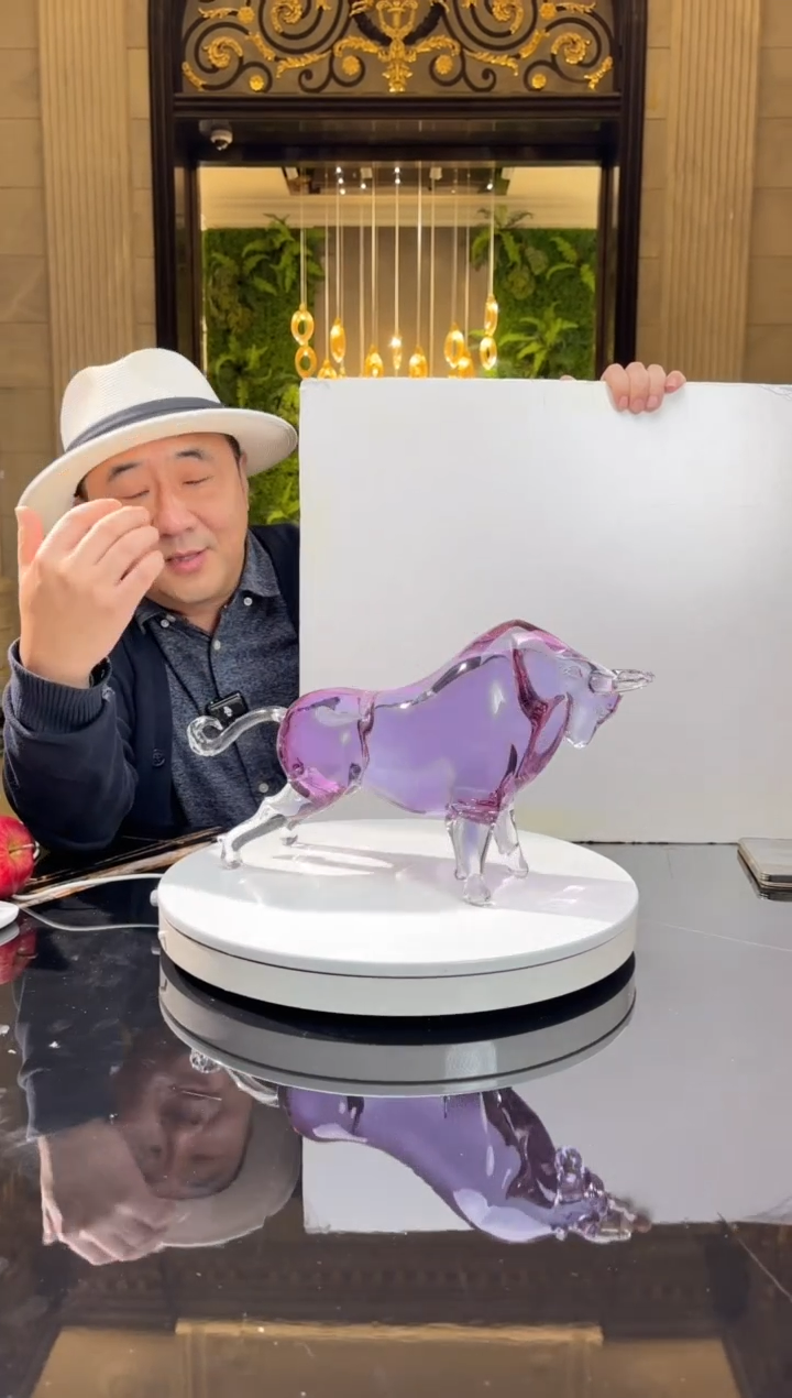 【闪购商品】摆件AJ03250紫牛+透底座300*200