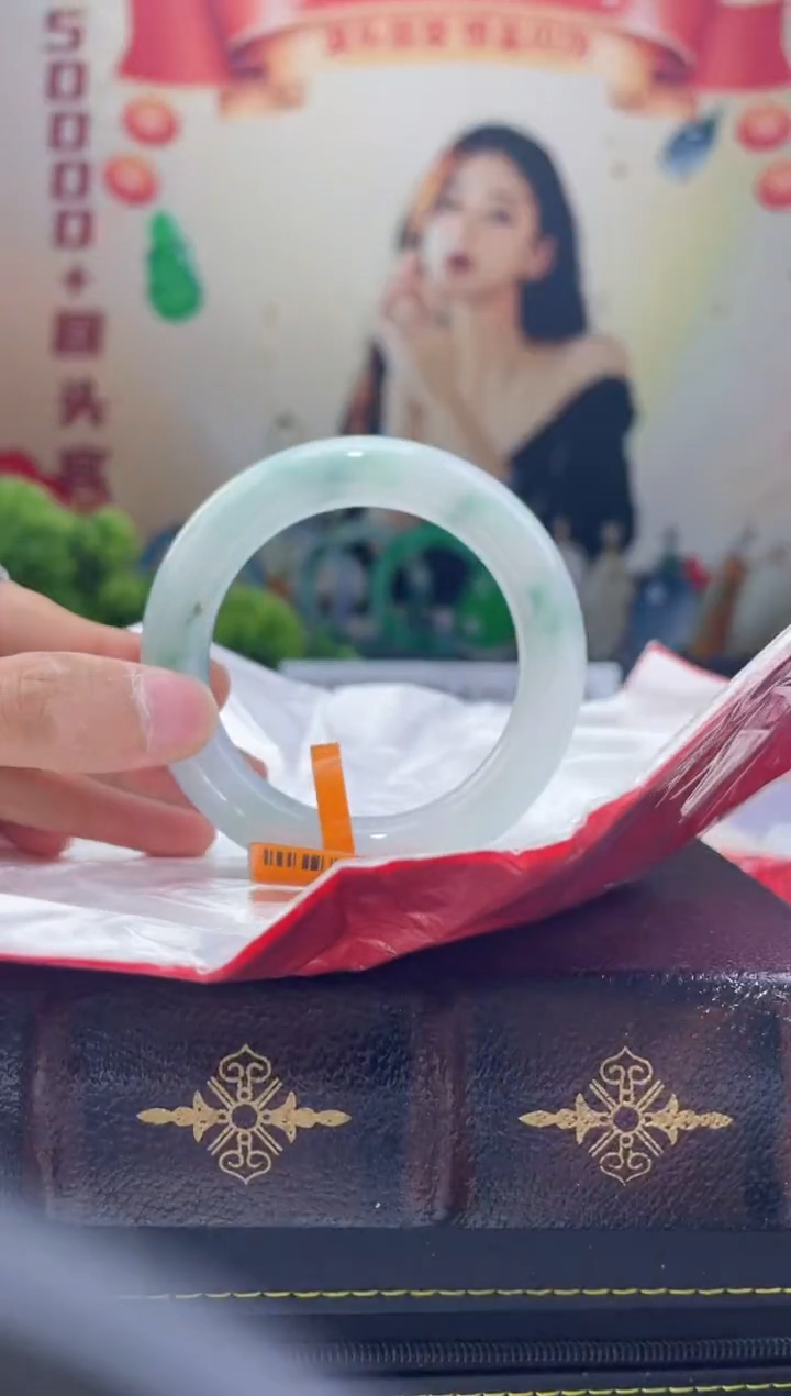 【闪购商品】翡翠手镯未镶嵌手镯12