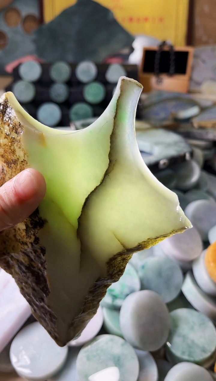【闪购商品】翡翠颈饰未镶嵌A货吴平961